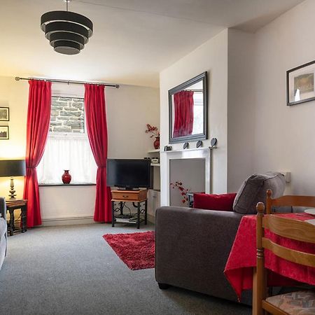 Miners Cottage Blaenau Ffestiniog Bagian luar foto