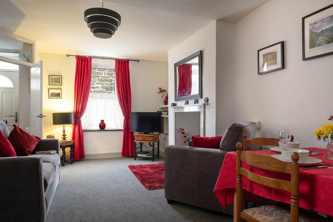 Miners Cottage Blaenau Ffestiniog Bagian luar foto